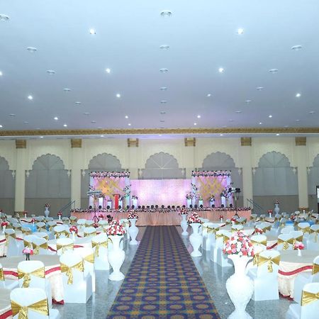 Gadiraju Palace Convention Centre & Hotel Visakhapatnam Eksteriør bilde