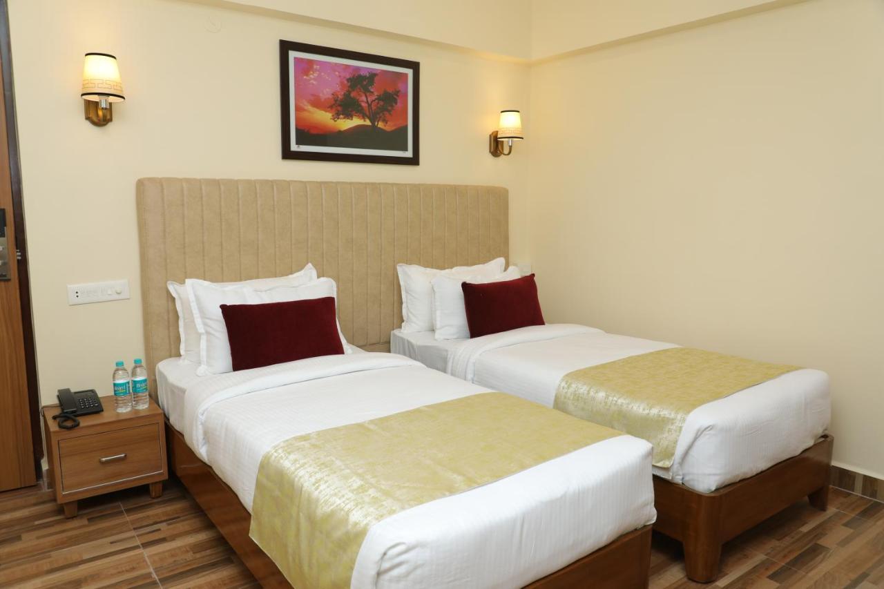 Gadiraju Palace Convention Centre & Hotel Visakhapatnam Eksteriør bilde