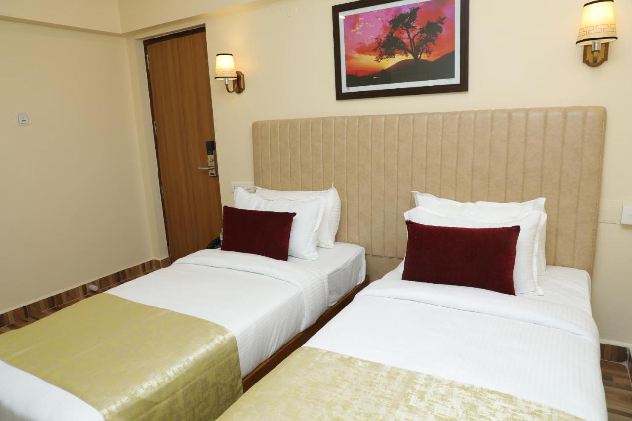 Gadiraju Palace Convention Centre & Hotel Visakhapatnam Eksteriør bilde
