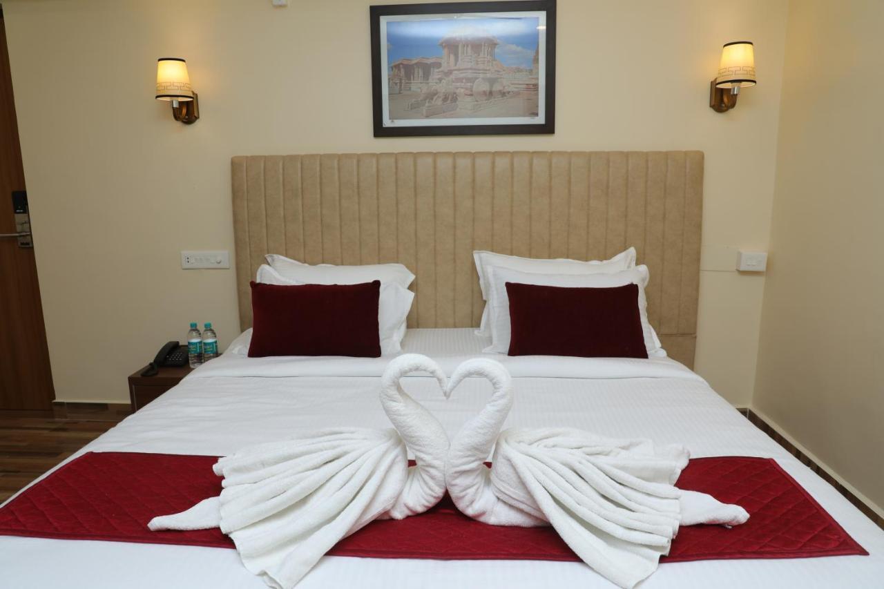 Gadiraju Palace Convention Centre & Hotel Visakhapatnam Eksteriør bilde