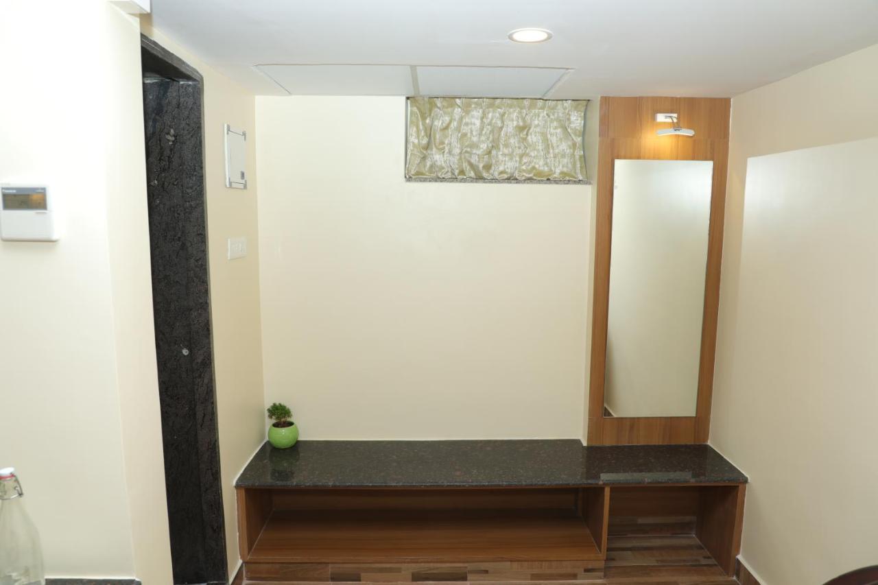 Gadiraju Palace Convention Centre & Hotel Visakhapatnam Eksteriør bilde