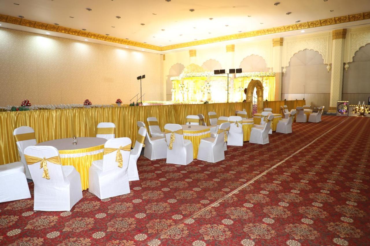 Gadiraju Palace Convention Centre & Hotel Visakhapatnam Eksteriør bilde