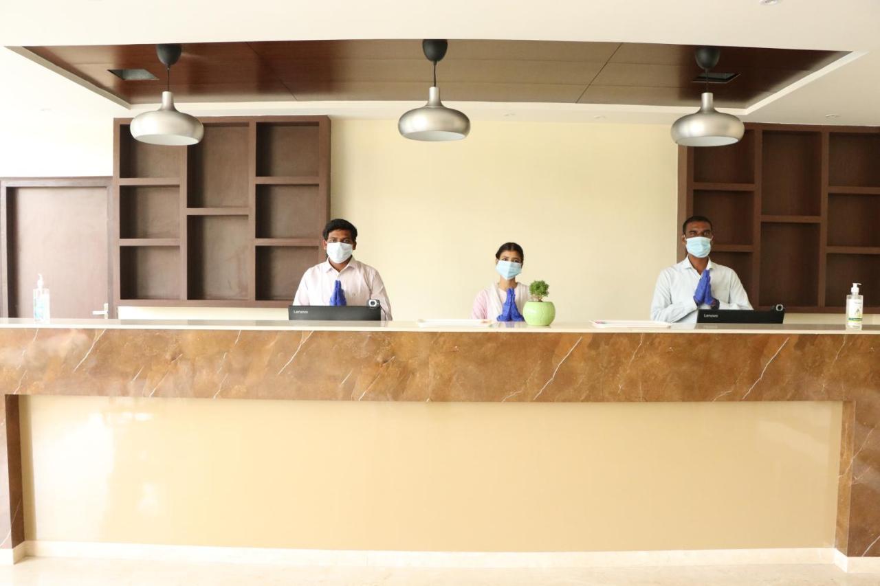 Gadiraju Palace Convention Centre & Hotel Visakhapatnam Eksteriør bilde