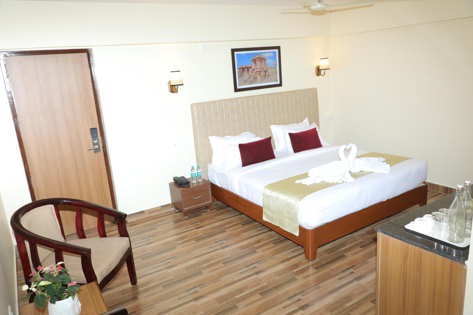 Gadiraju Palace Convention Centre & Hotel Visakhapatnam Eksteriør bilde